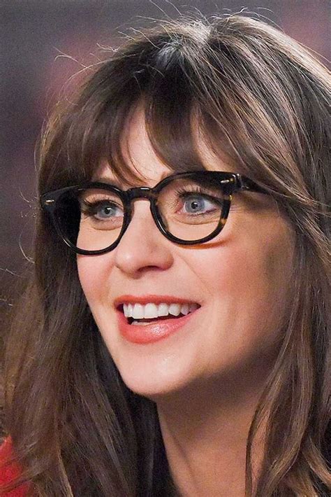 Zooey Deschanel: an eyewear icon 